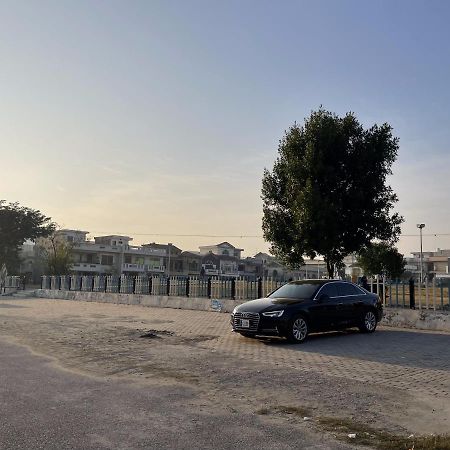 Umda Horizon Islamabad Exterior photo